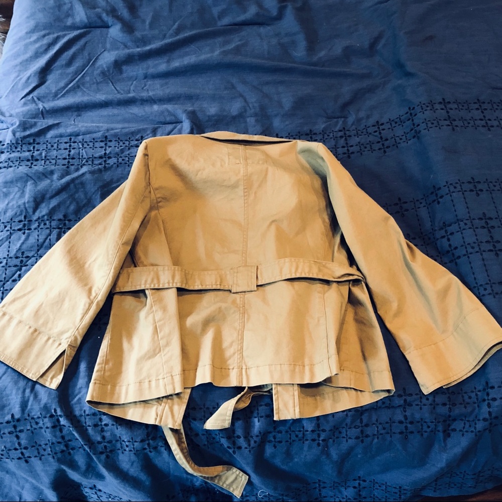 Jacket - Picture 9 of 9